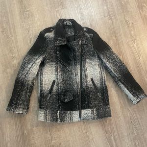 Vintage HM divided women coat